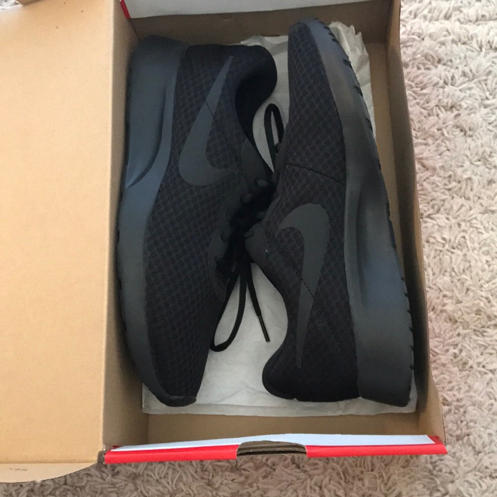New nike Tanjuns men's 8